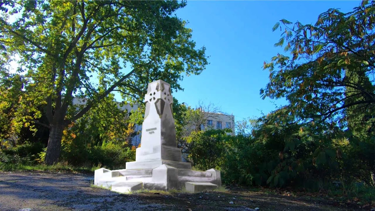 Севастополь площадь с храмом
