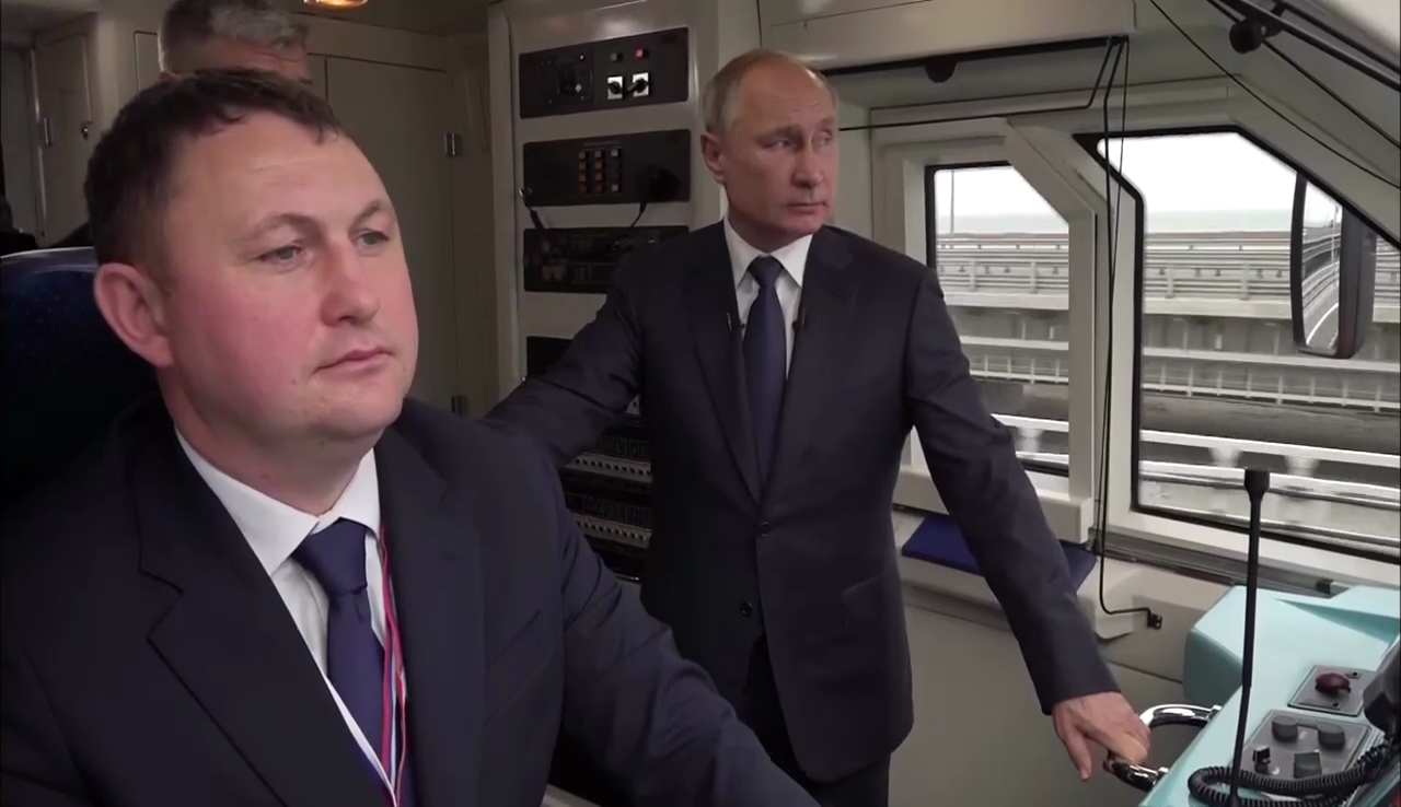 путин и крымский мост